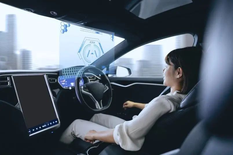 都2025年了，自动驾驶汽车怎么还没走近千家万户啊？！